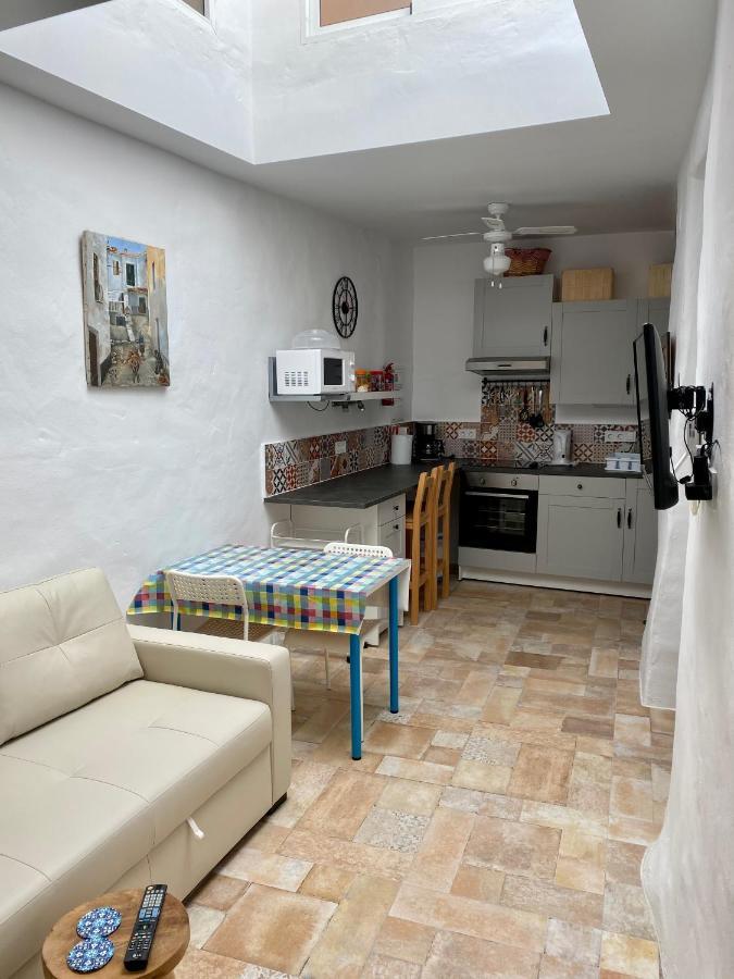 Cheerful One Bedroom Townhouse With Patio Árchez Esterno foto