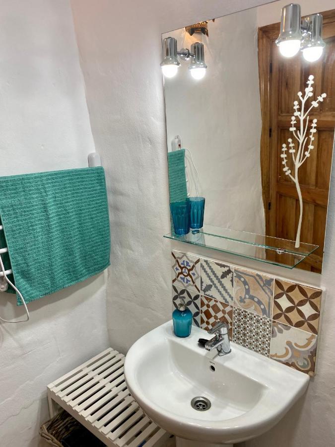Cheerful One Bedroom Townhouse With Patio Árchez Esterno foto